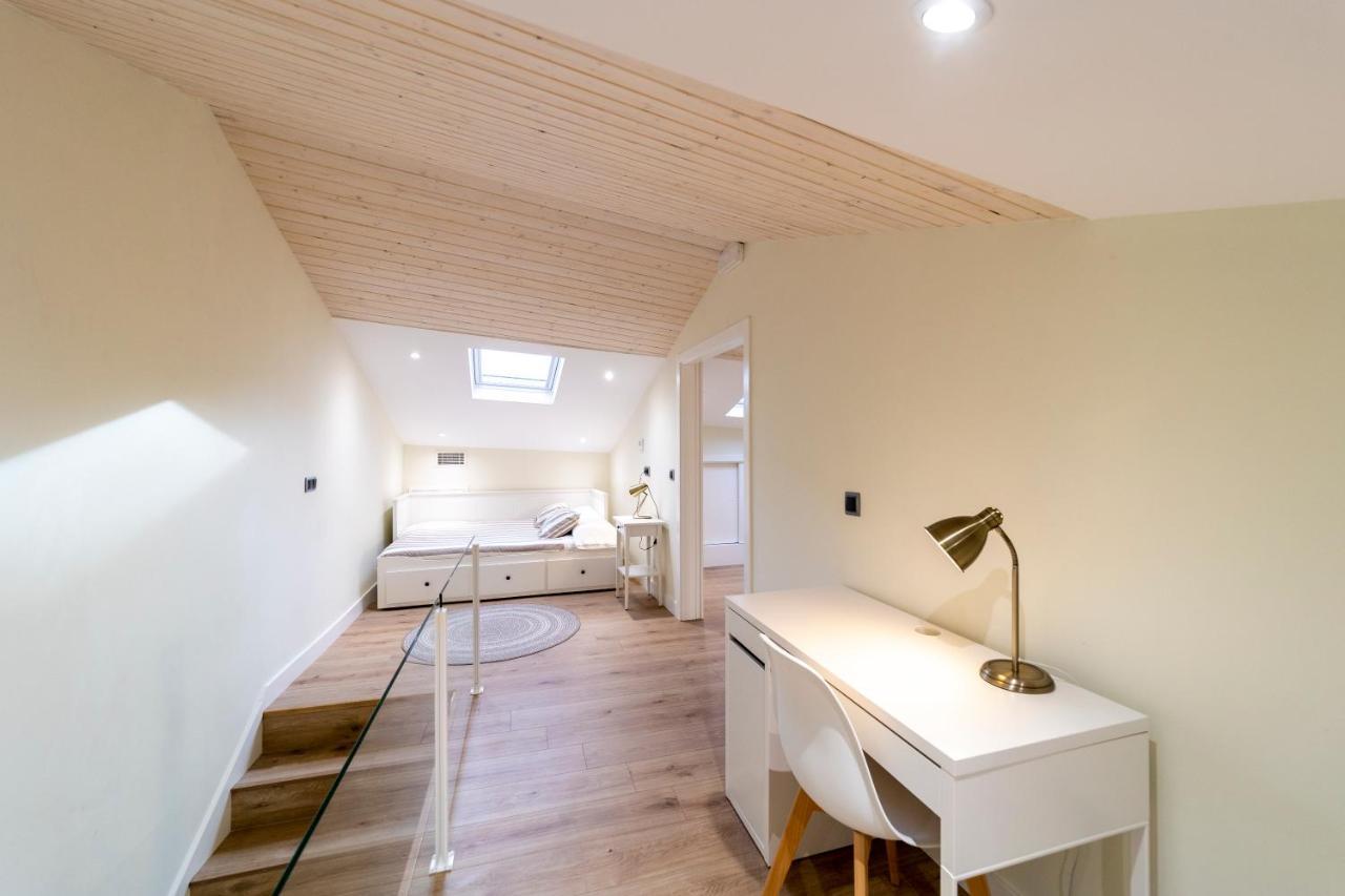 Apartamentos San Lazaro Santiago de Compostela Bagian luar foto